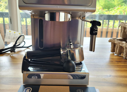 DeLonghi Espresso and Cappuccino Machine – Stainless Steel